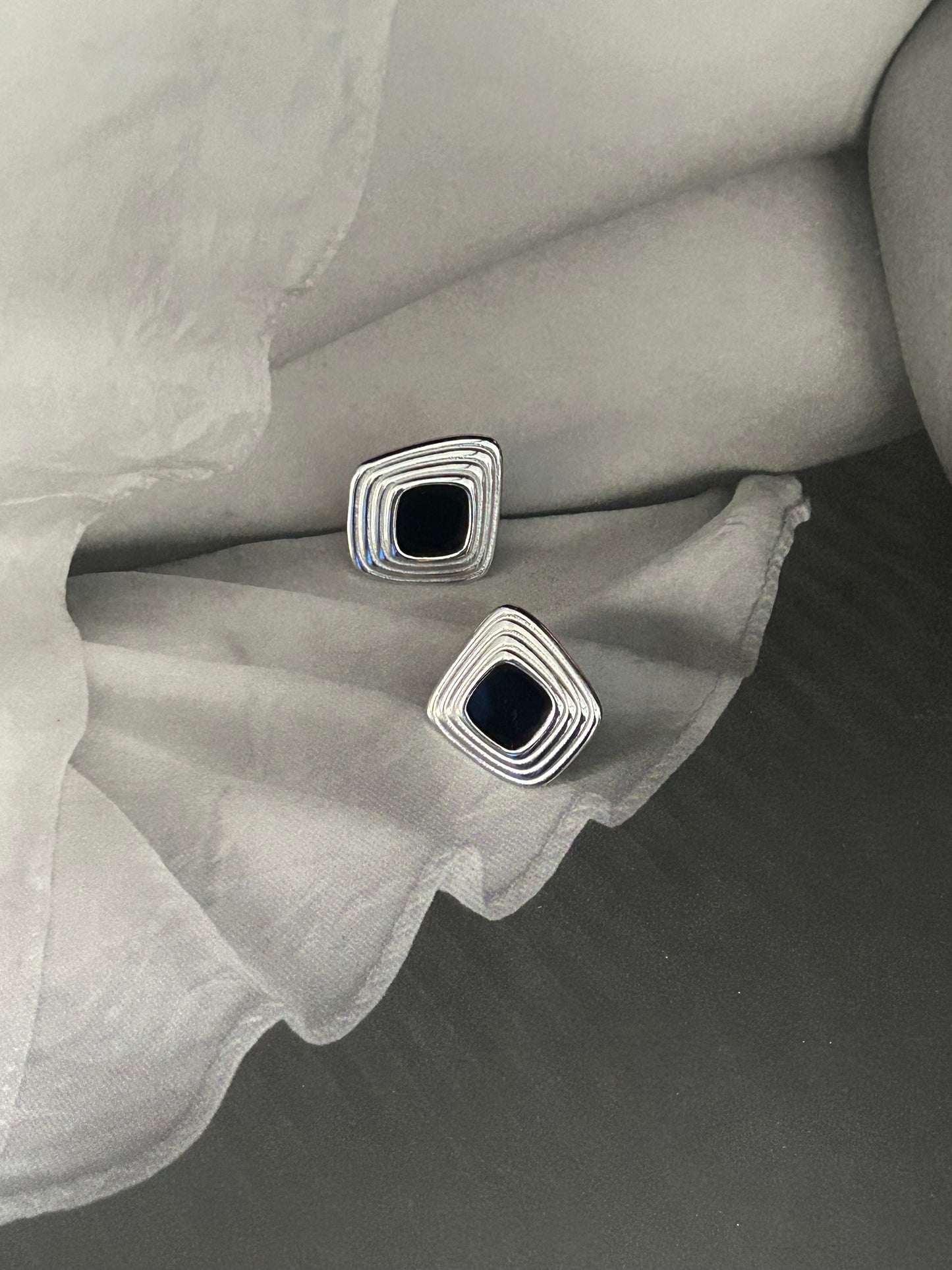Noir Frame Earrings