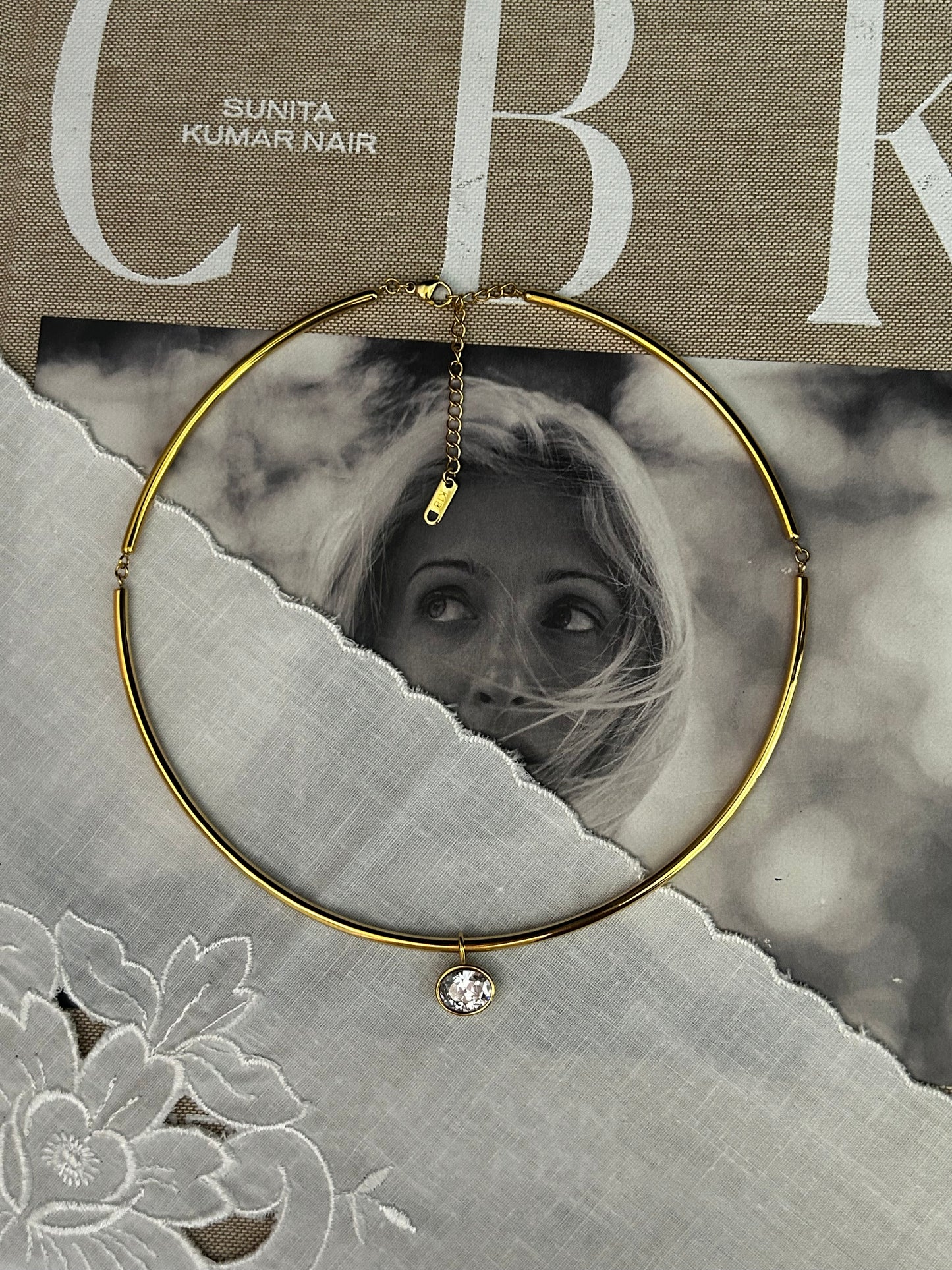 Sol Drop Choker Necklace