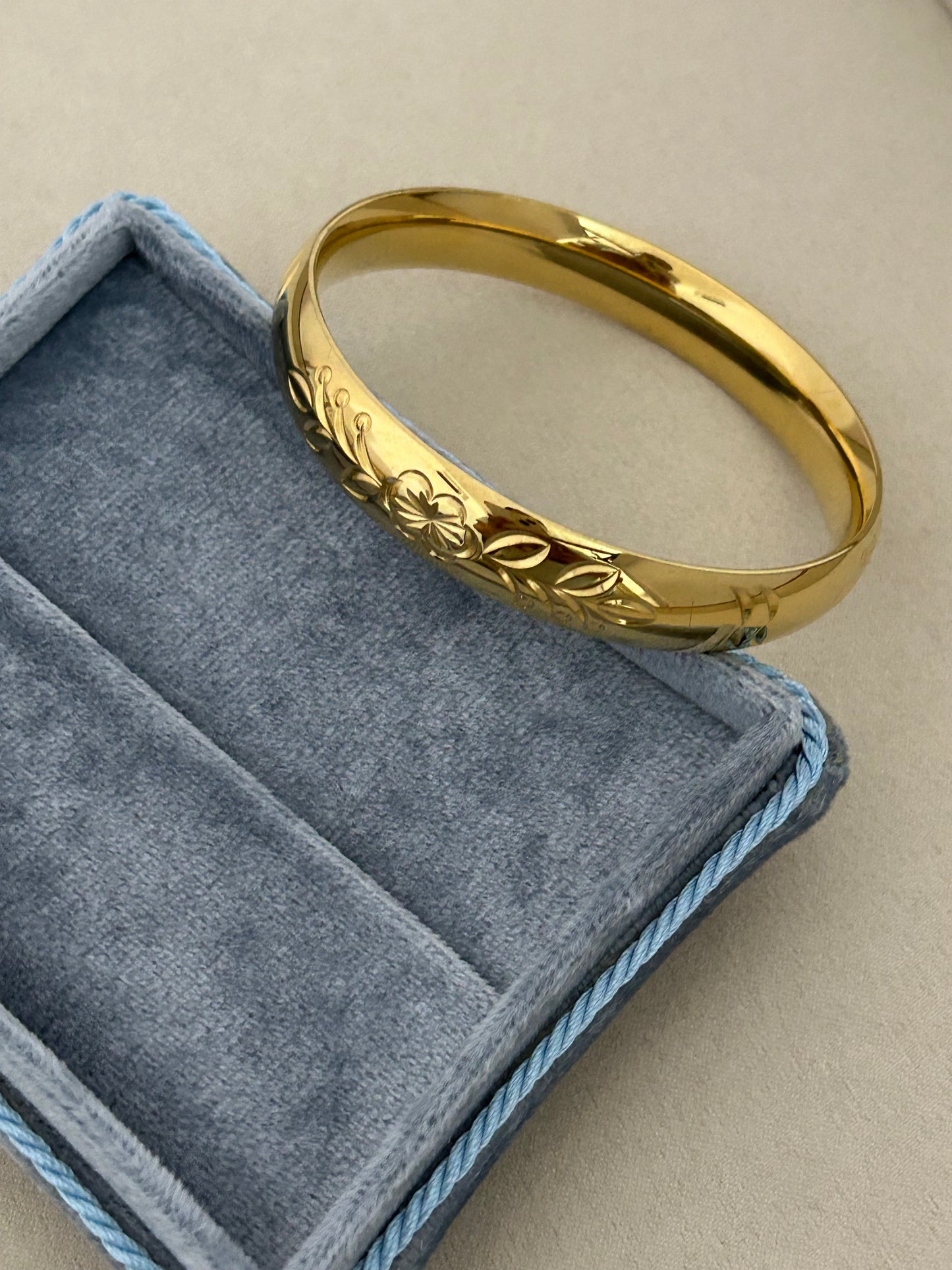 Stainless Steel Fleur Relic Bangle