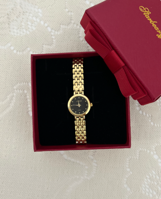 Classic Minuit Noir Gold Watch