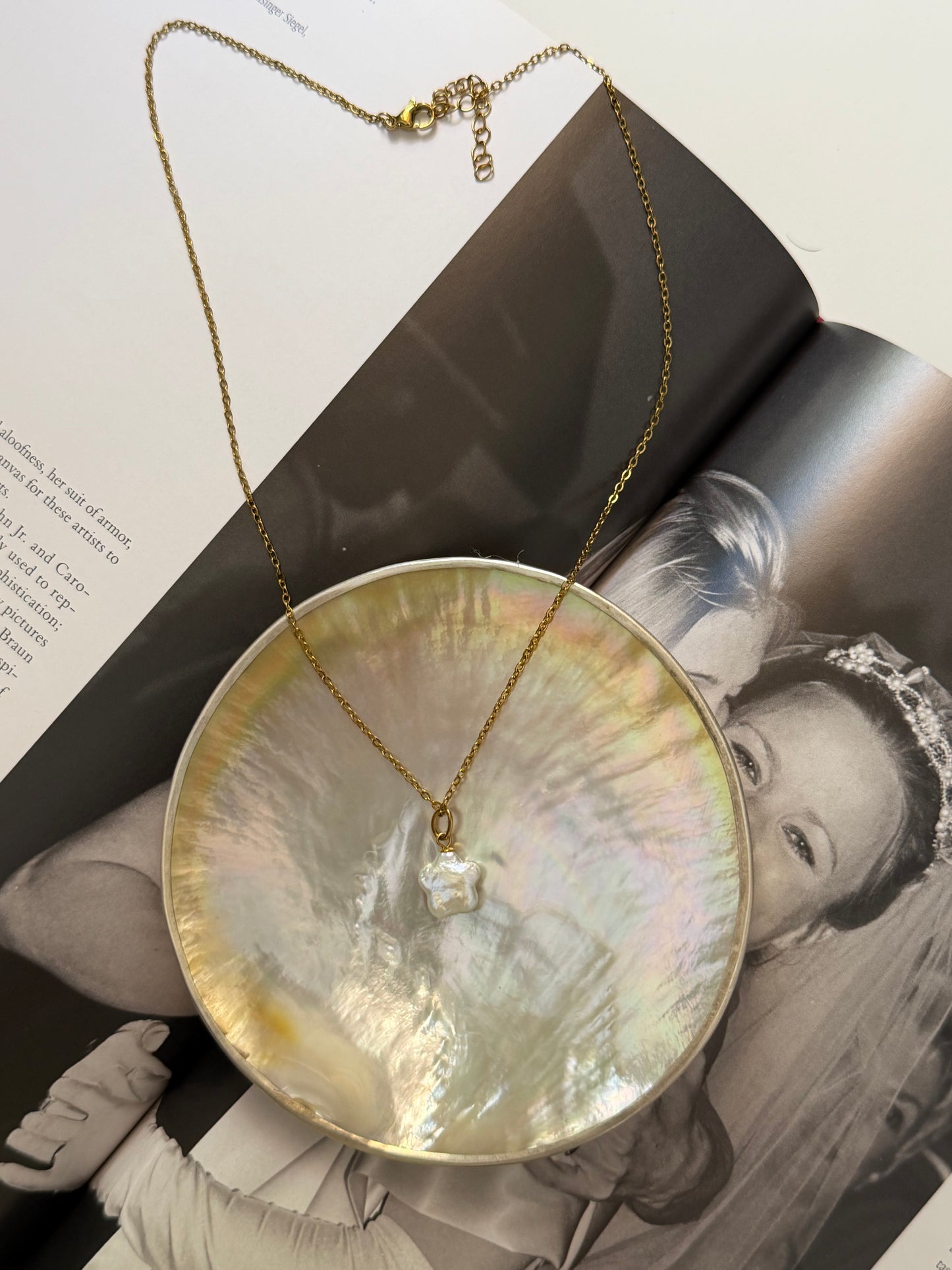 Lily Pearl Necklace