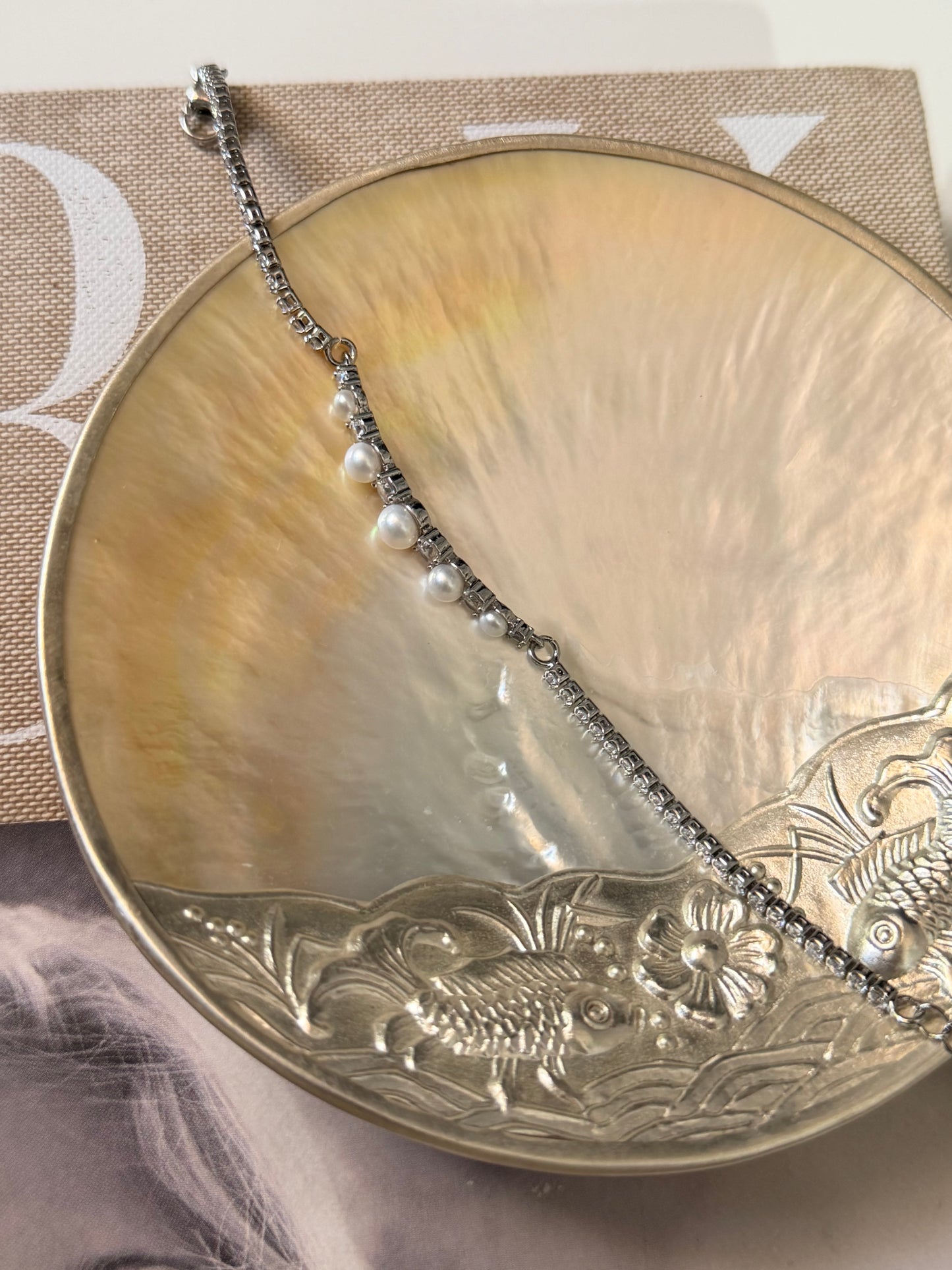 Lumière Pearl Tennis Bracelet
