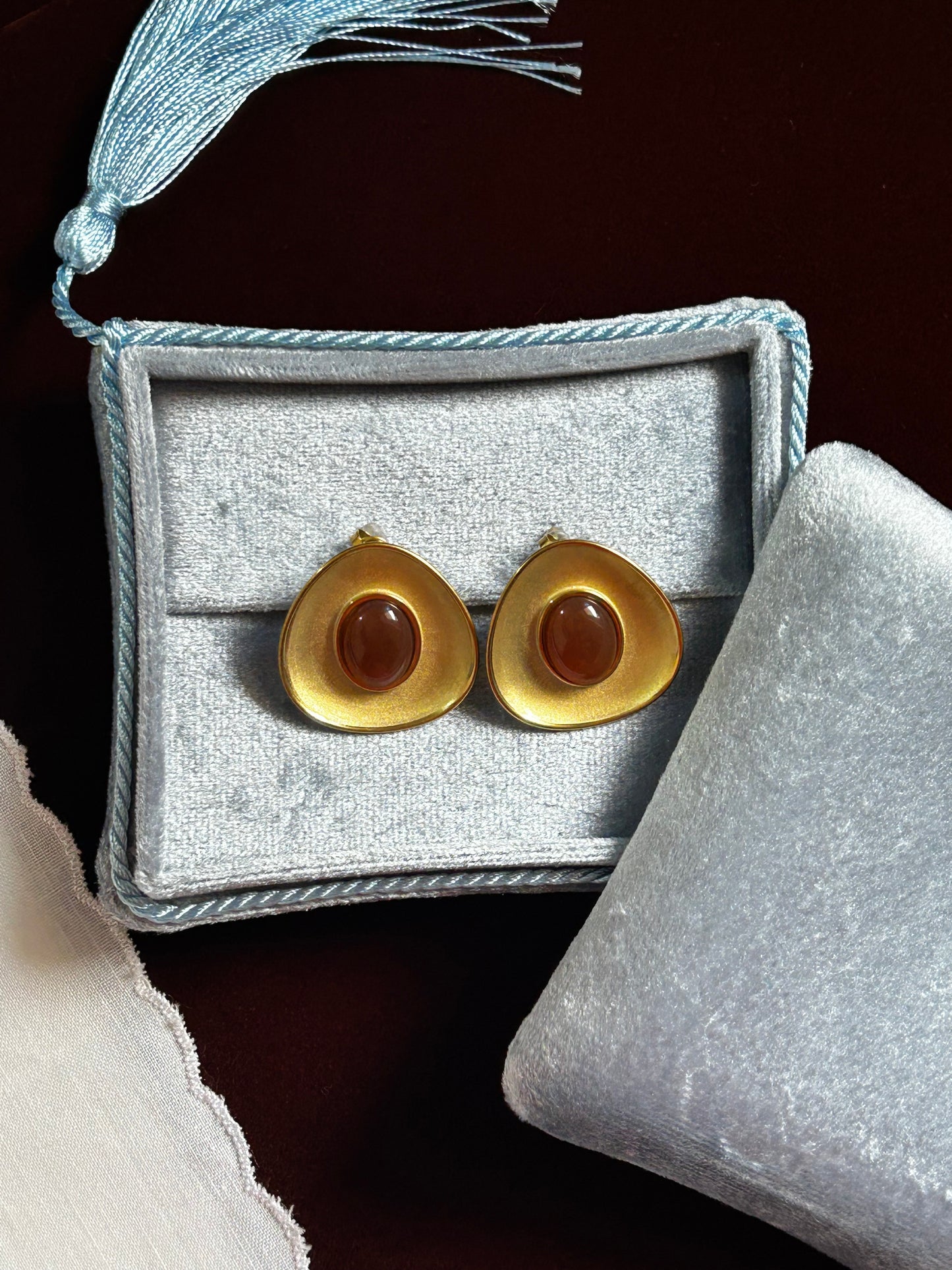 Scarlet Cinnamon Stud Earrings