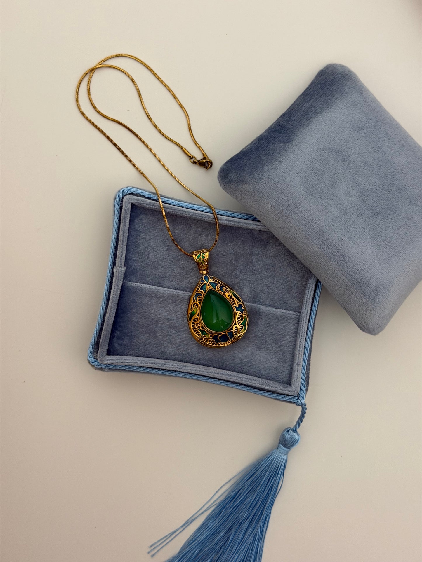 Verdant Relic Green Onyx Pendant Necklace
