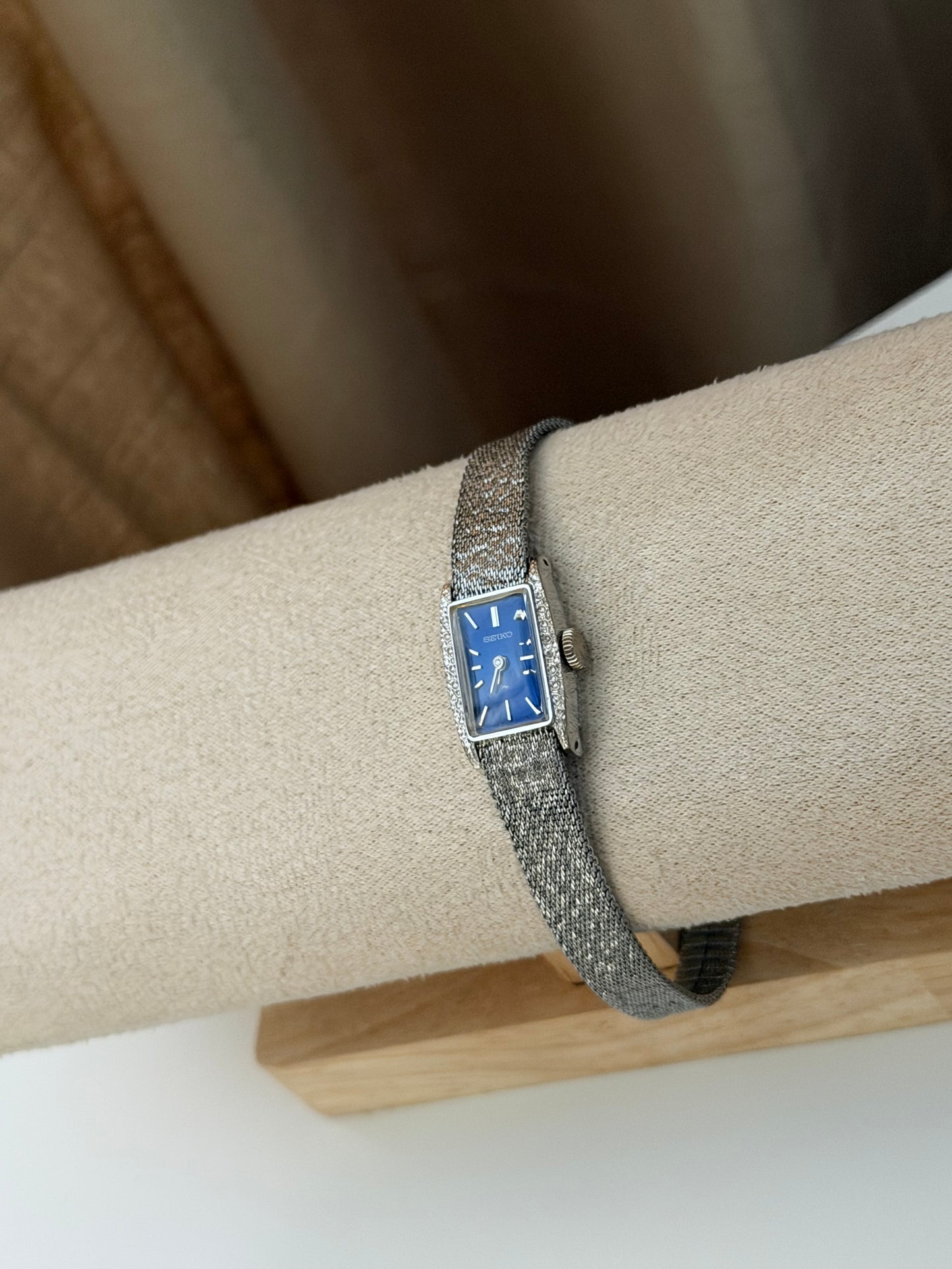 Seiko Vintage Dress Watch (Manual Winding)