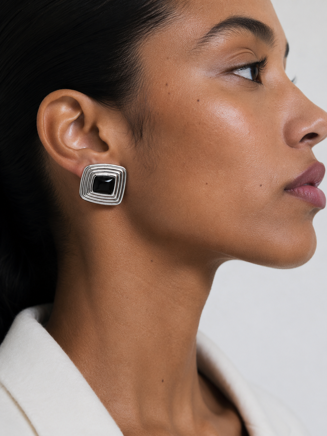 Noir Frame Earrings