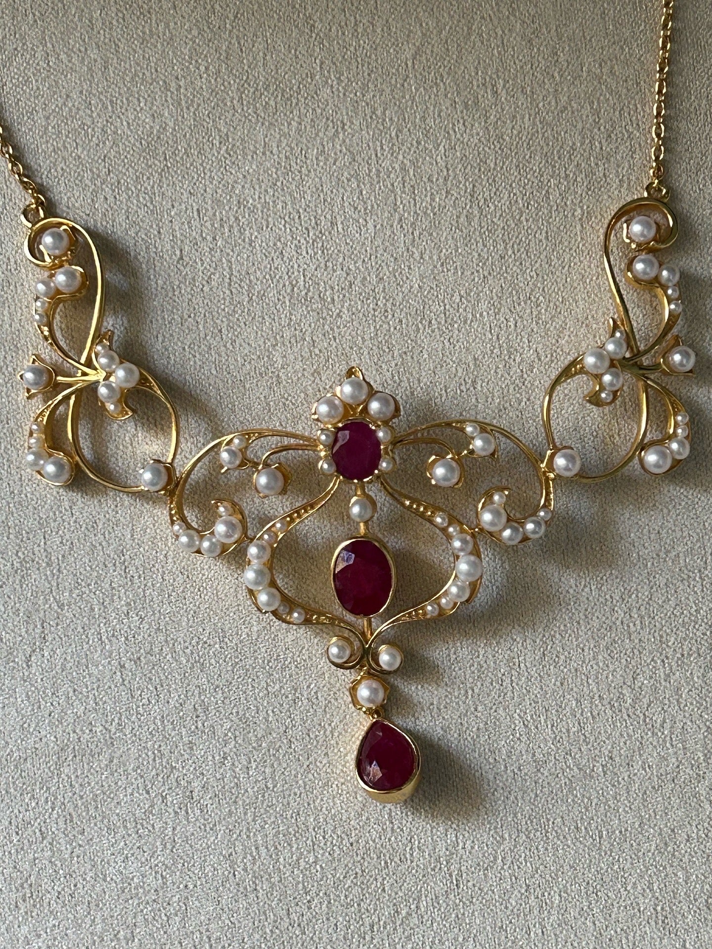 Nouvelle Vine Scroll Lavaliere ~ S925 Gold Plated