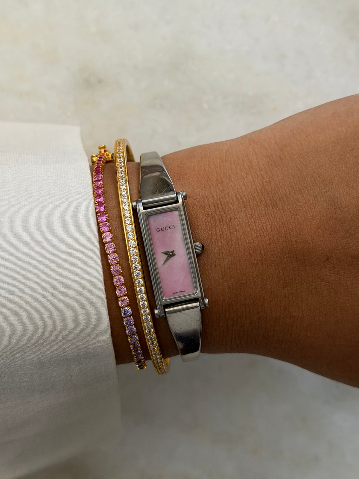 Vintage Gucci 1500L Pink Iridescent Dial Silver Tone Watch