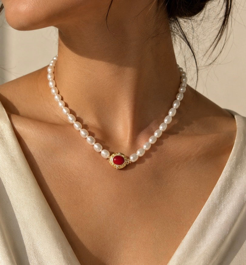 Coraline Pearl Necklace