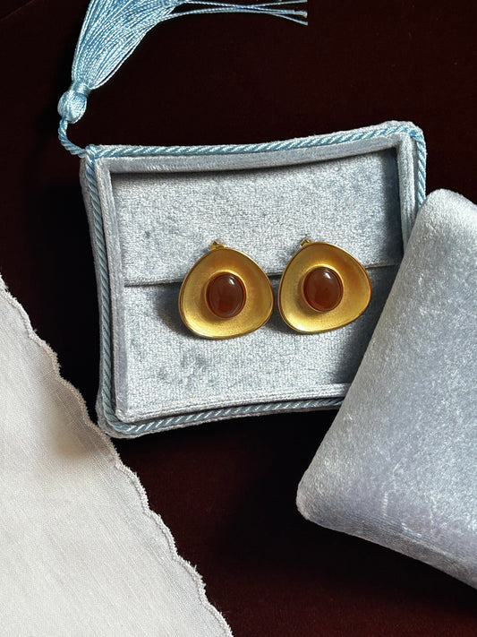 Scarlet Cinnamon Stud Earrings