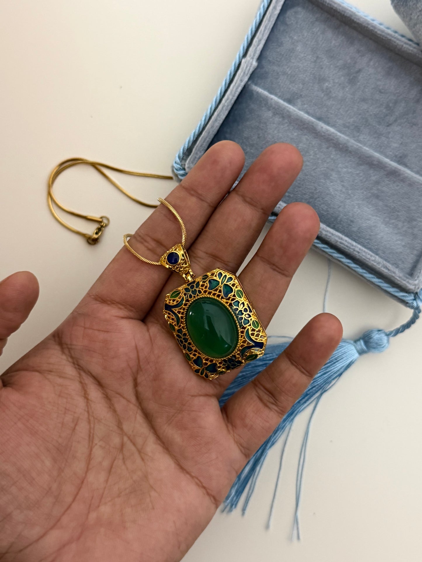 Aarna Green Onyx Agate Pendant Necklace