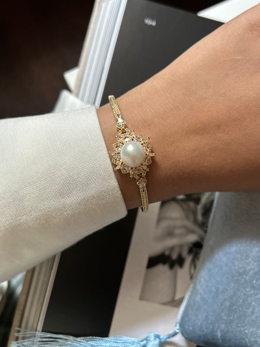 Evelyne Pearl Bracelet