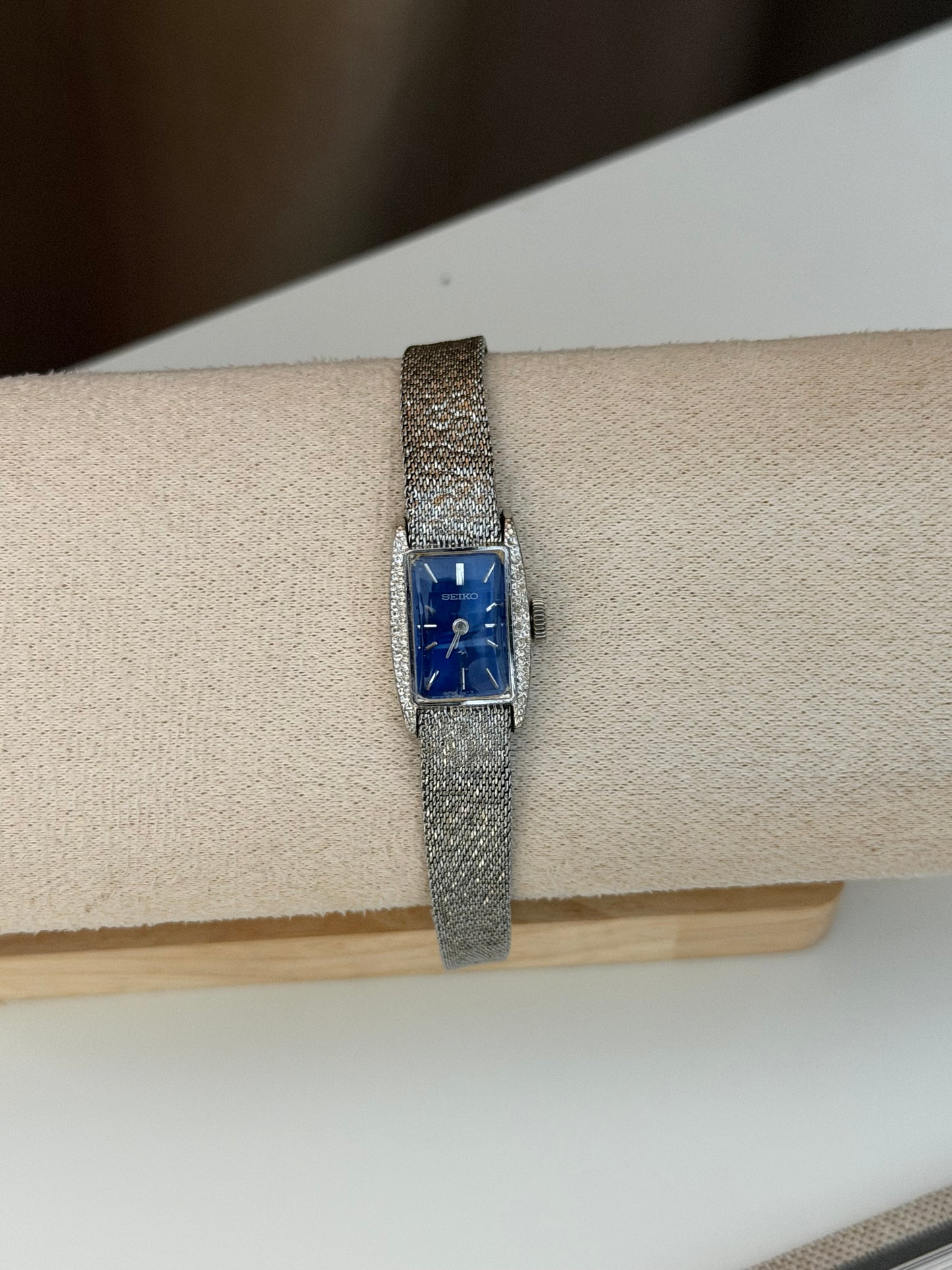 Seiko Vintage Dress Watch (Manual Winding)