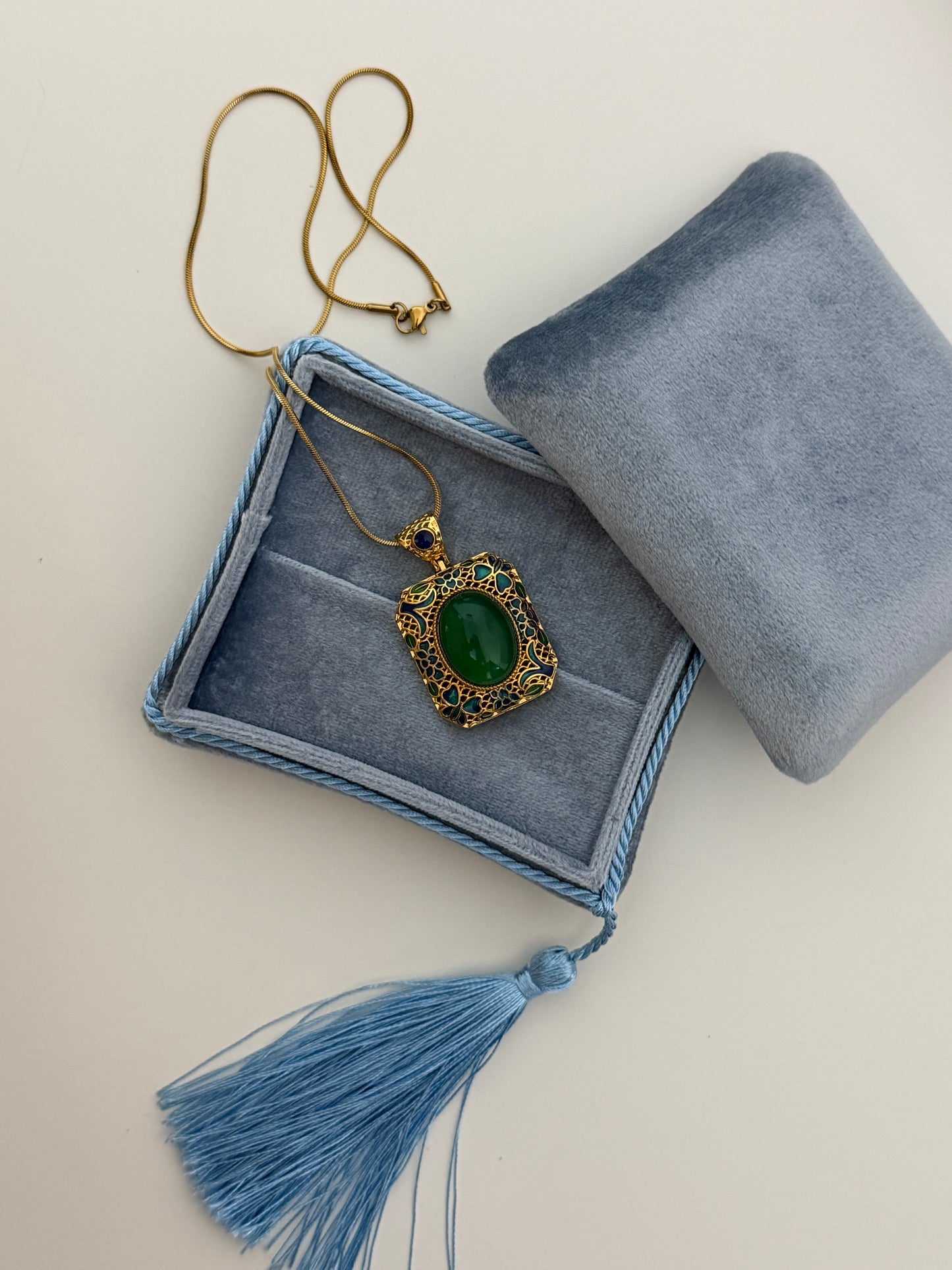 Aarna Green Onyx Agate Pendant Necklace