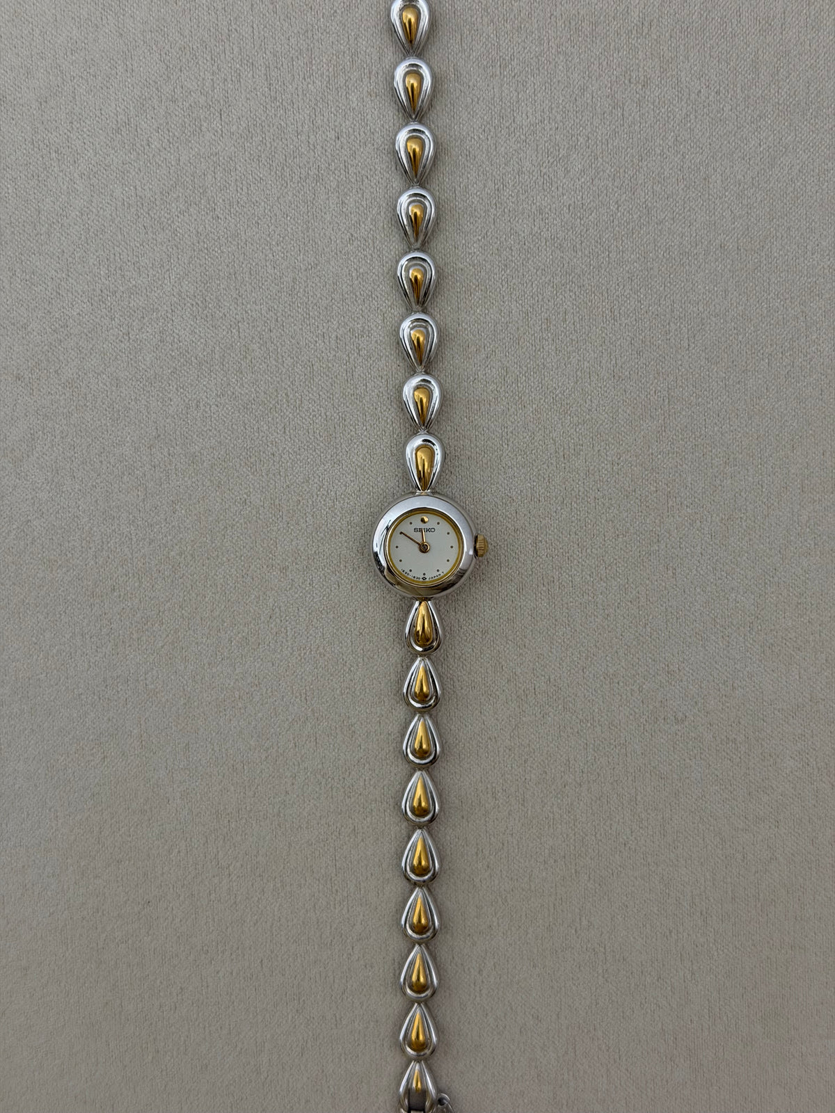 Vintage Seiko Teardrop Quartz Watch
