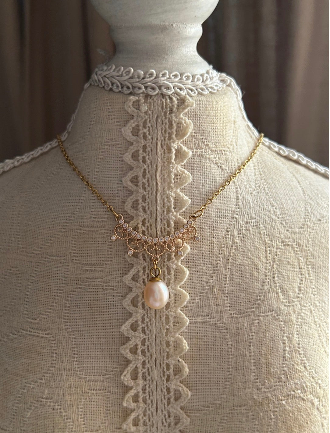 Daphne Pearl Necklace