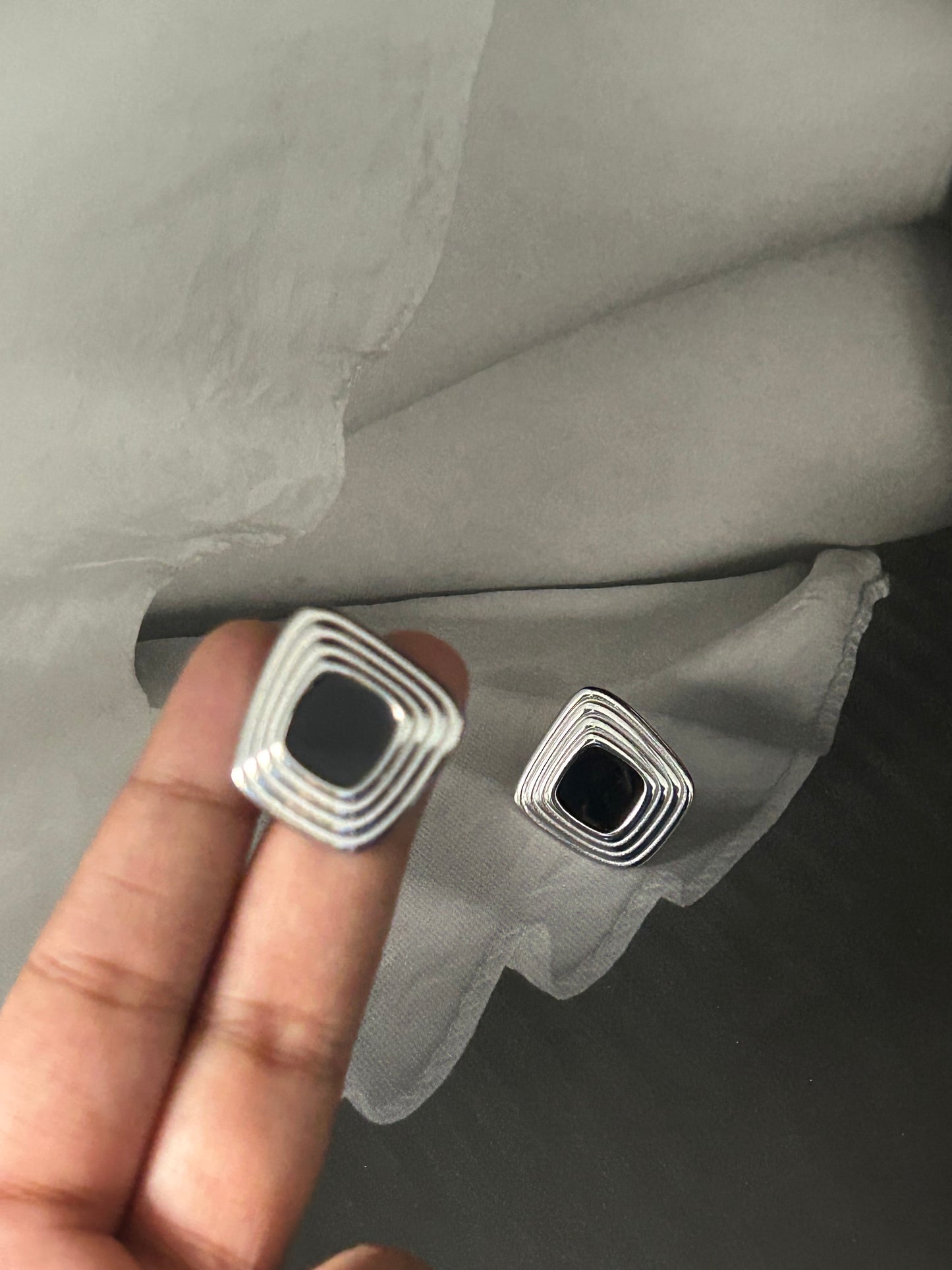 Noir Frame Earrings