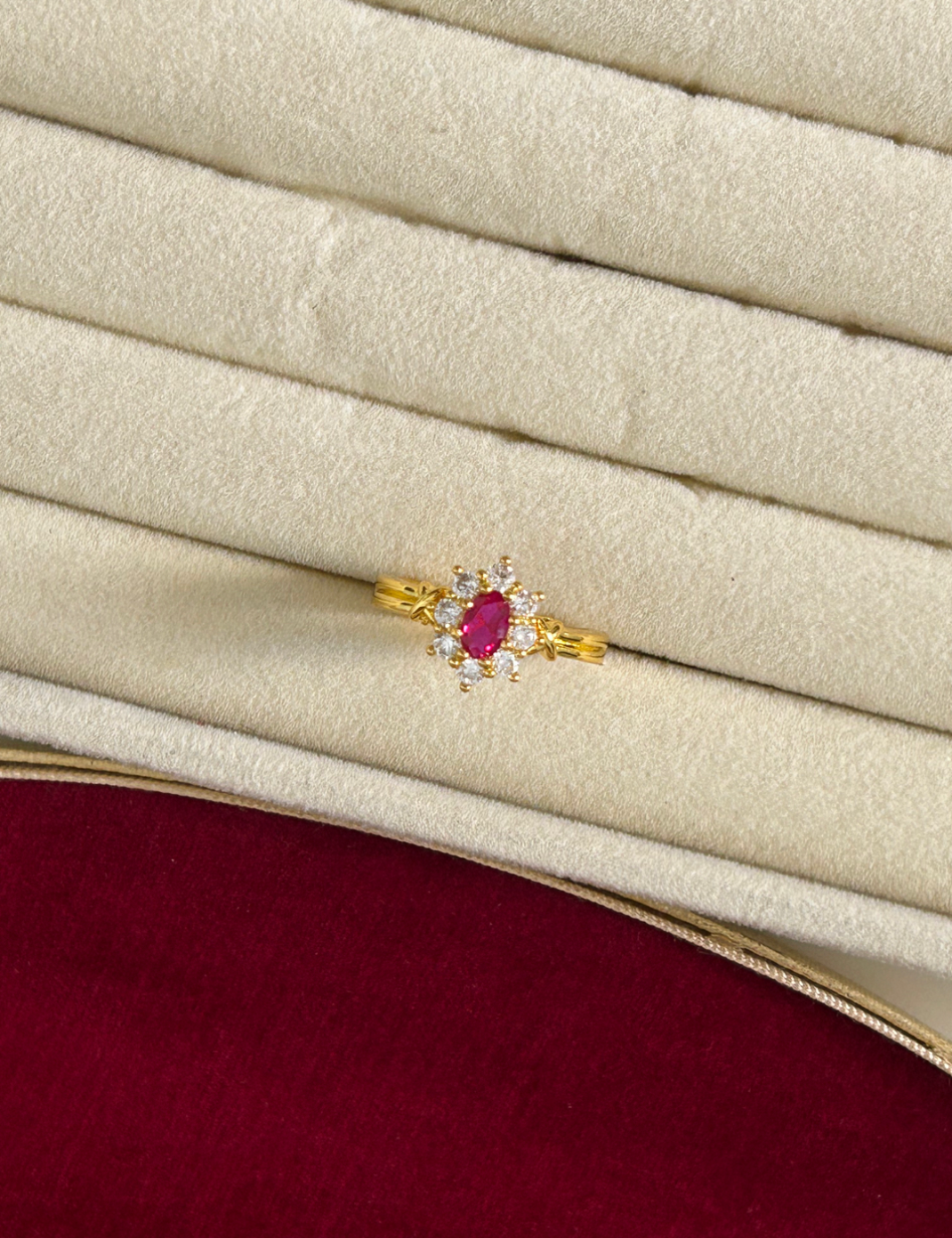 Renaissance Jewel Resizable Ring