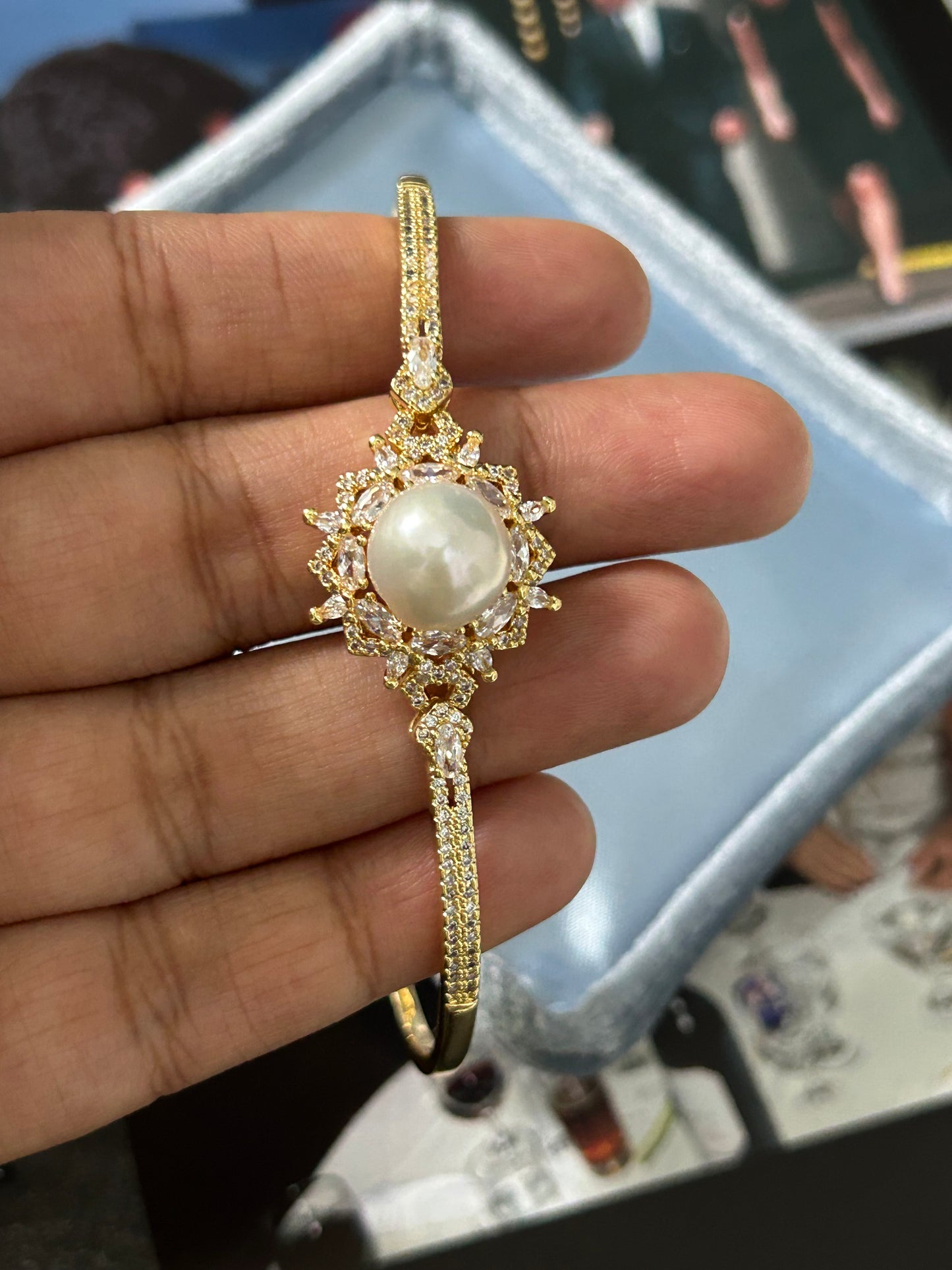Evelyne Pearl Bracelet