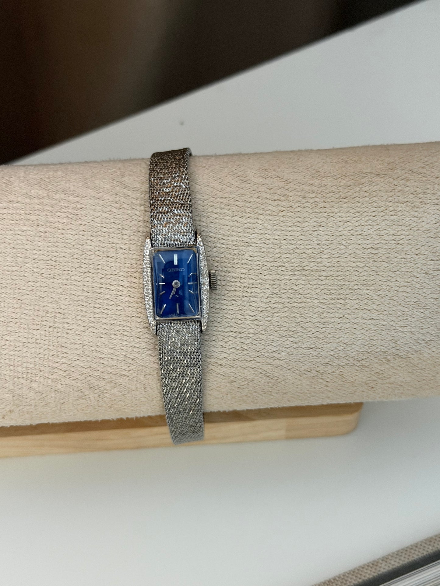 Seiko Vintage Dress Watch (Manual Winding)