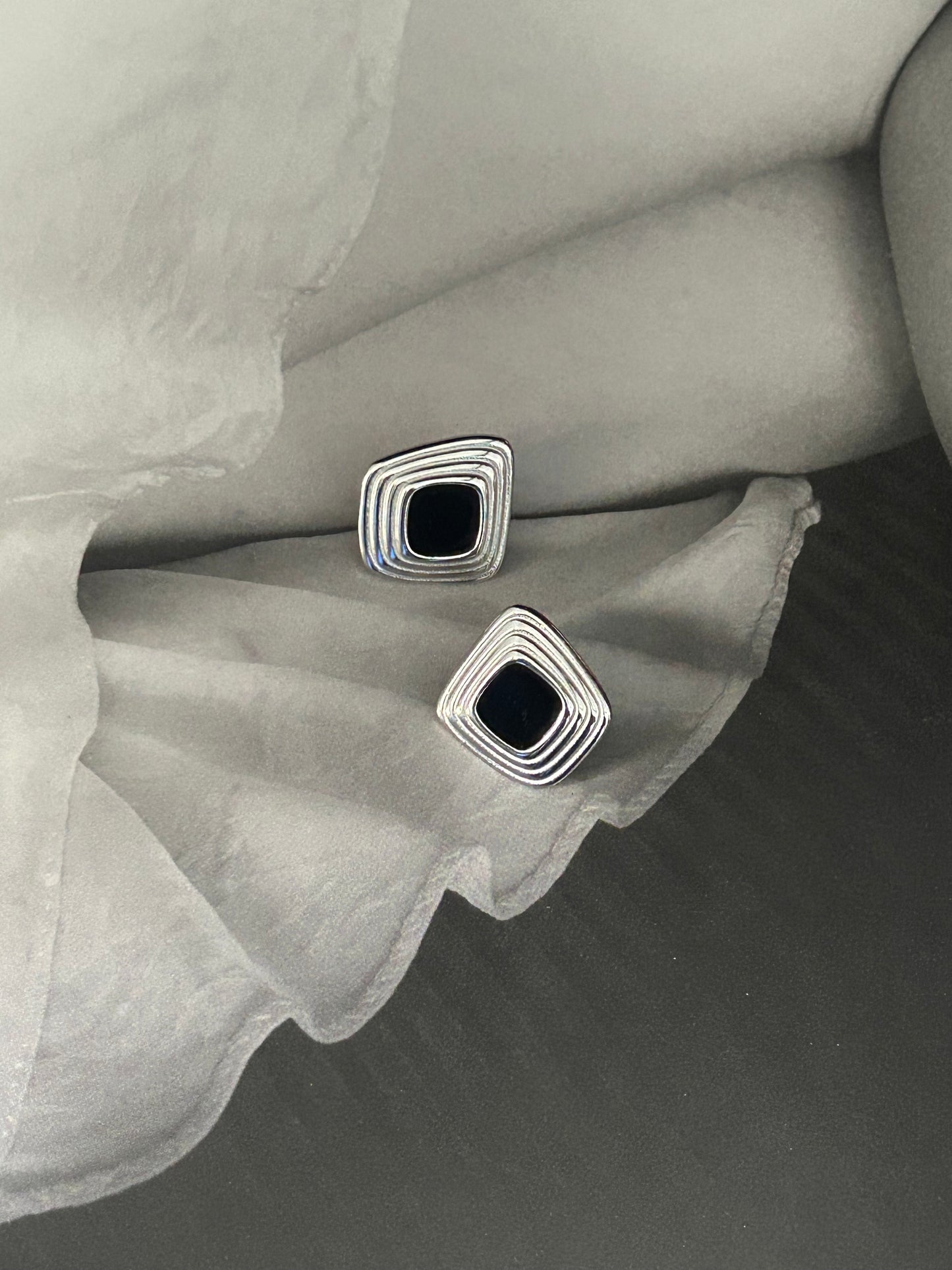 Noir Frame Earrings