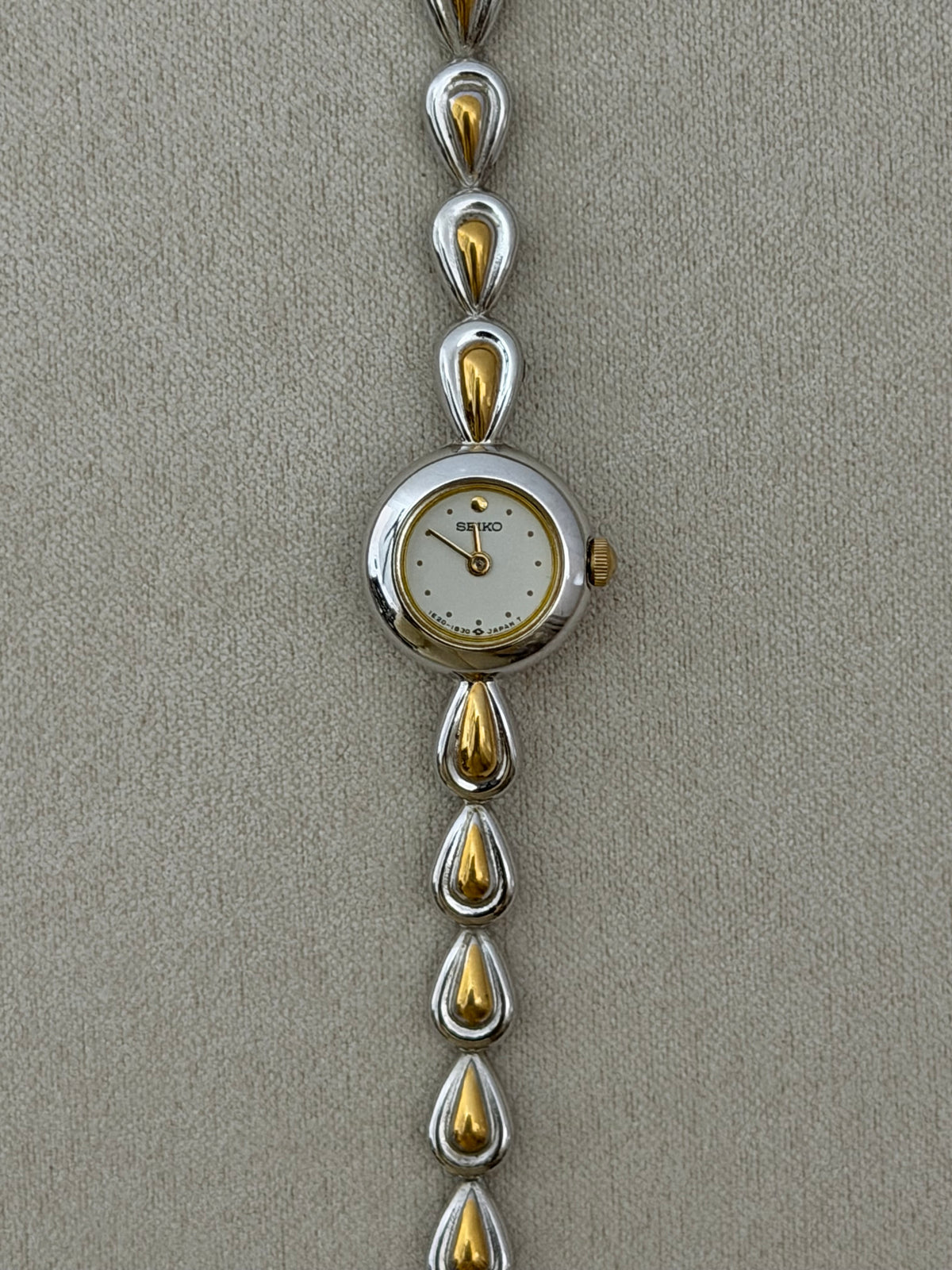 Vintage Seiko Teardrop Quartz Watch