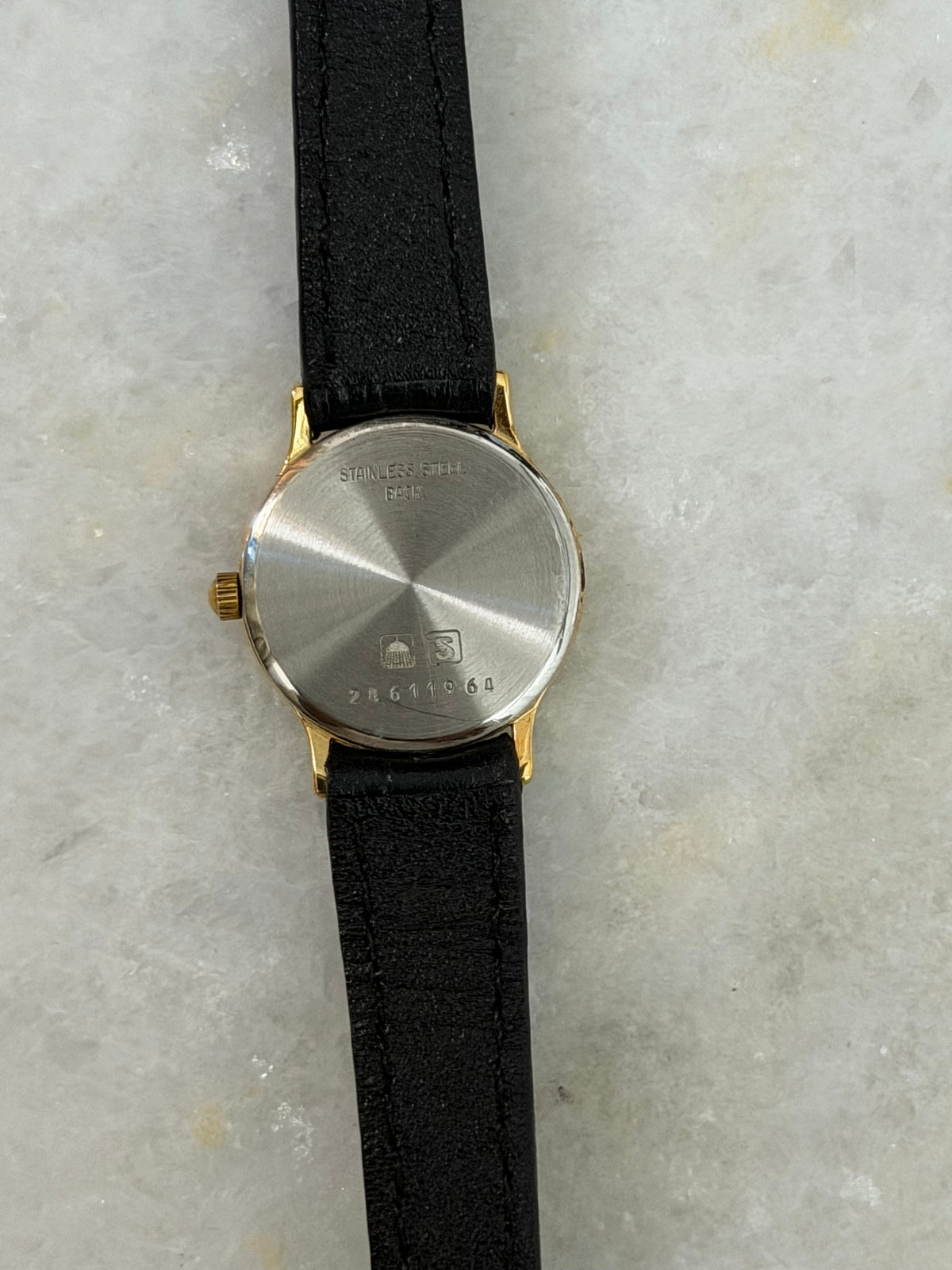 Vintage Longines Gold Plated Quartz Watch Champagne Dial With Crosshatch Pattern- L153.4 / ETA 976.001, with 6 jewels