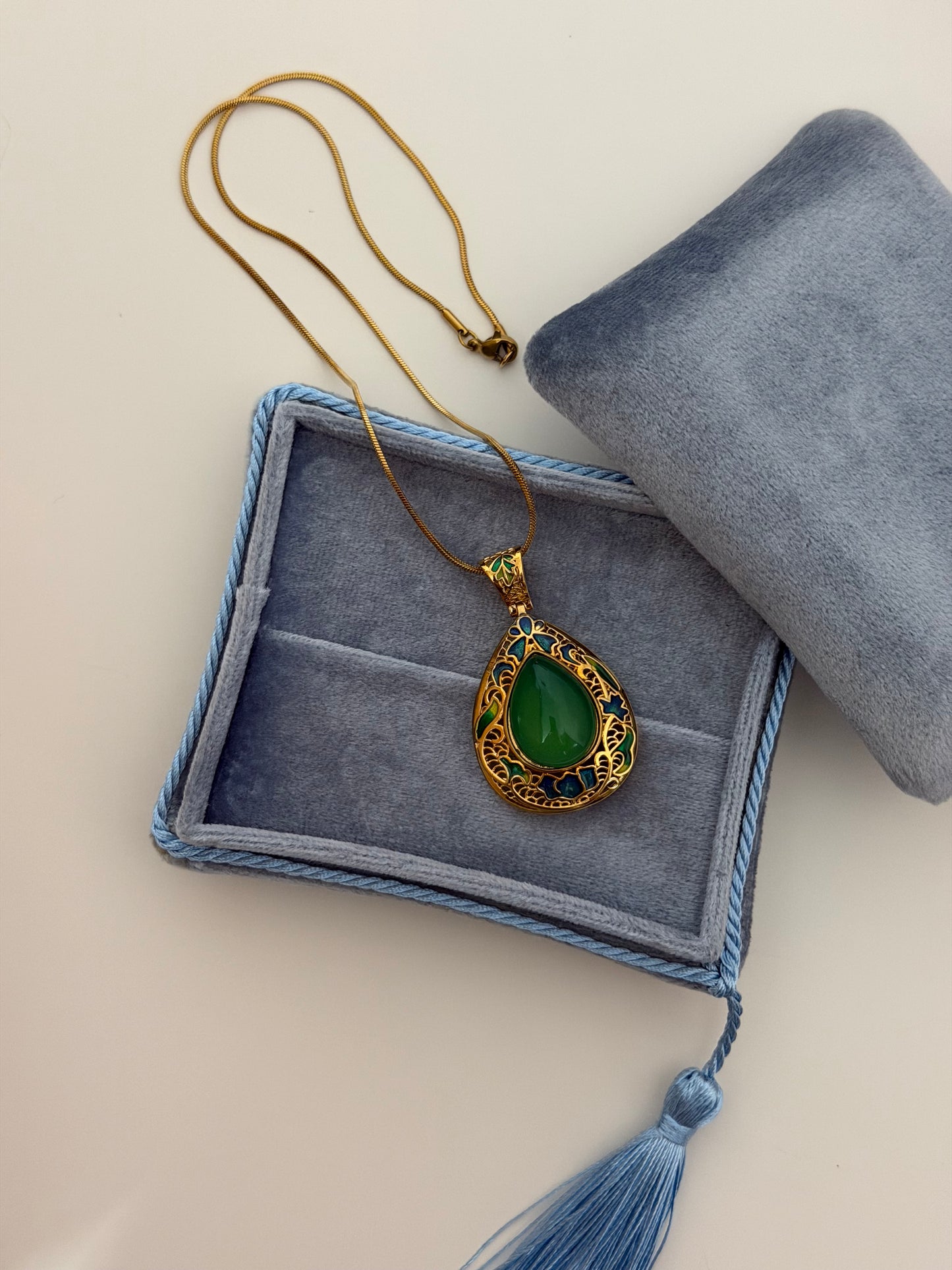 Verdant Relic Green Onyx Pendant Necklace