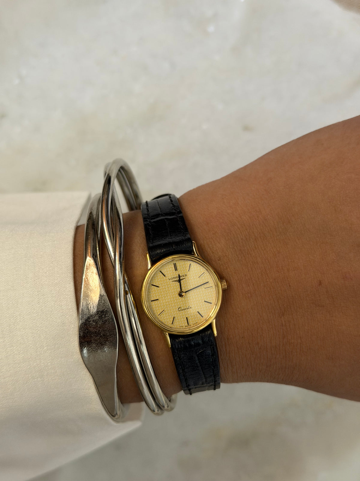 Vintage Longines Gold Plated Quartz Watch Champagne Dial With Crosshatch Pattern- L153.4 / ETA 976.001, with 6 jewels