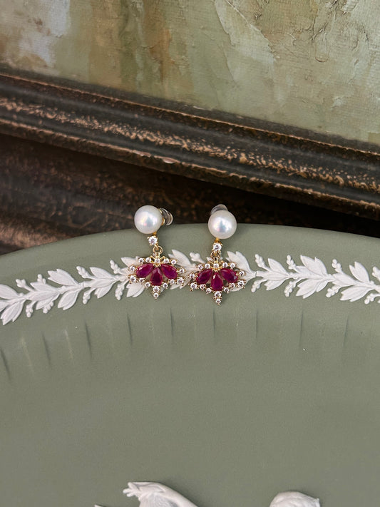 The Juliet Pearl Earrings