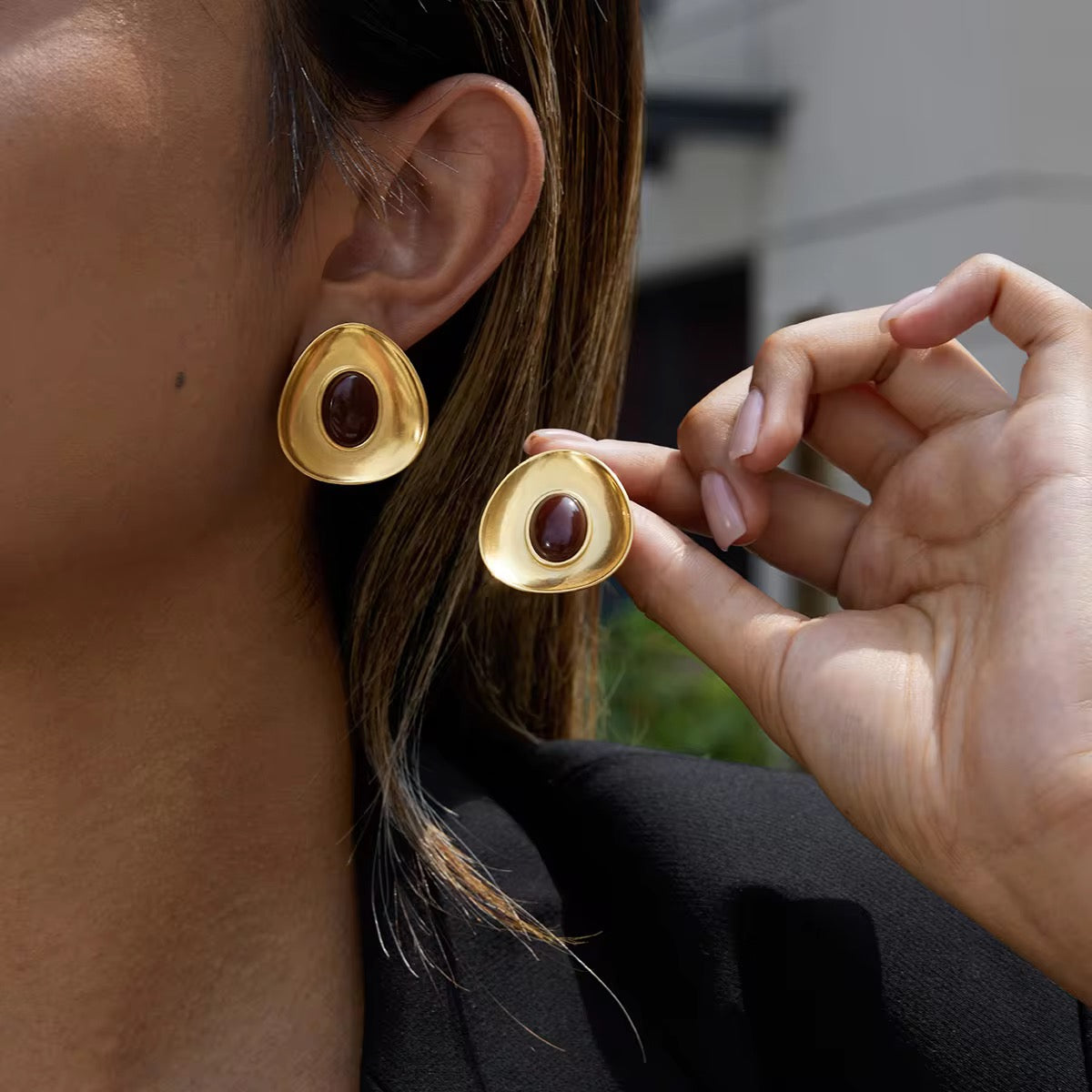 Scarlet Cinnamon Stud Earrings