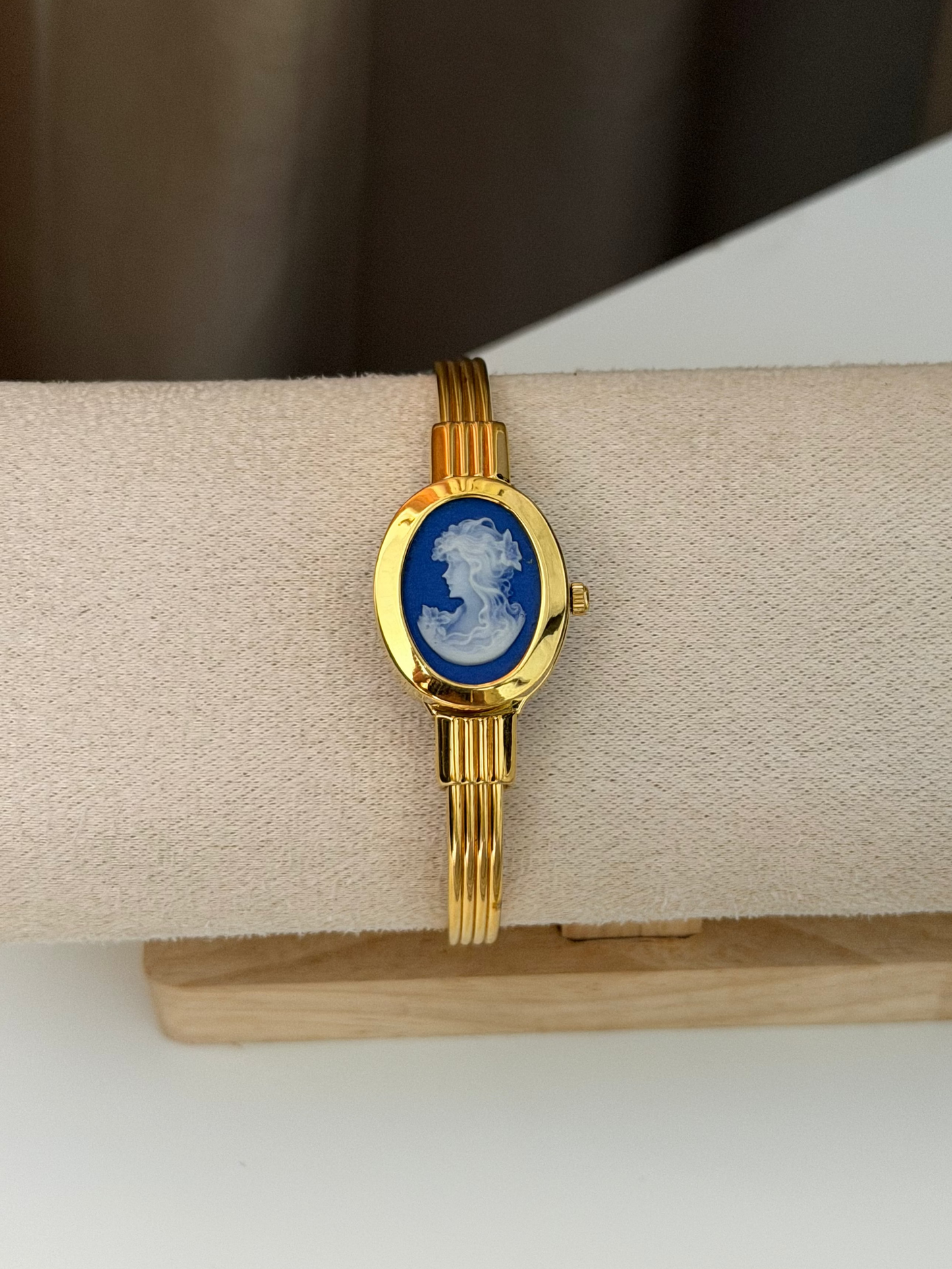 André Mouche Carved Agate Cameo Hidden Dial Watch