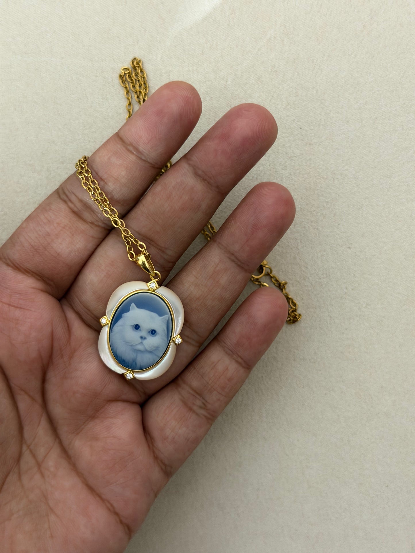 Sterling Silver Agate & MOP Cameo Cat Necklace