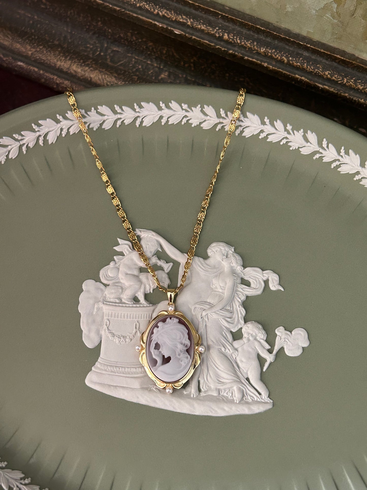 Sterling Silver Agate Cameo Lumachina Necklace