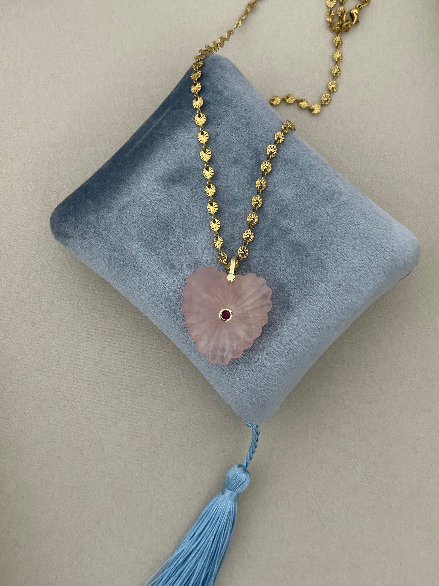 Heart Bloom Rose Quartz Necklace