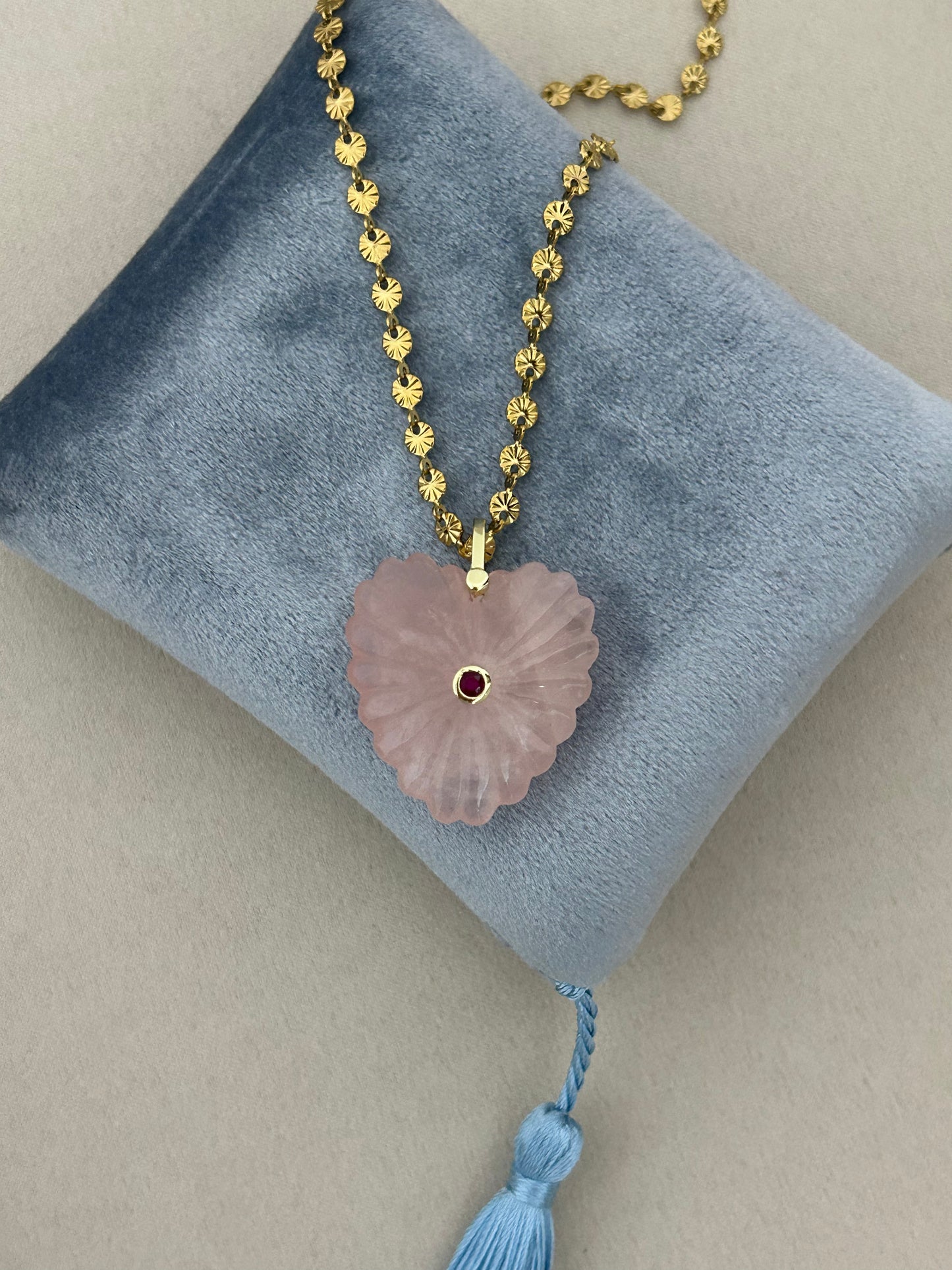 Heart Bloom Rose Quartz Necklace