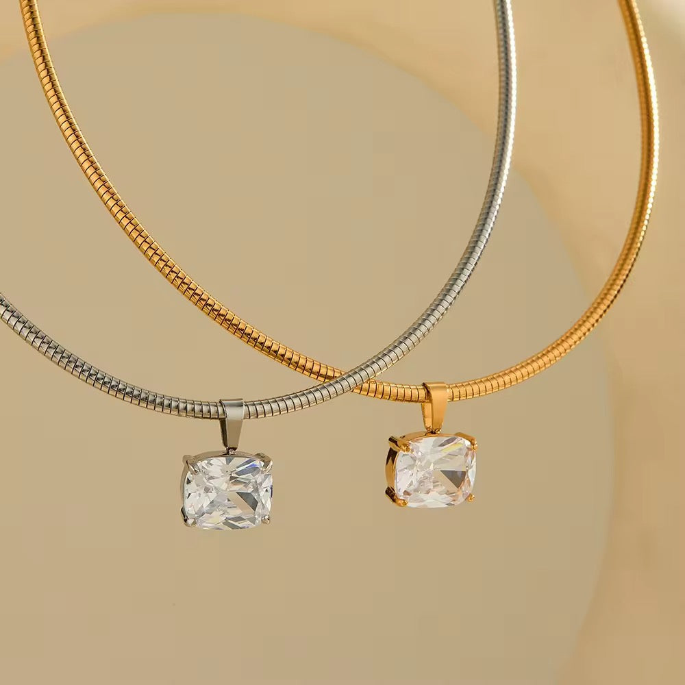 The Margot Solitaire Necklace