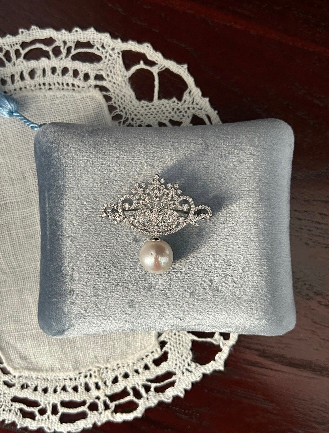 Noble Pearl Brooch