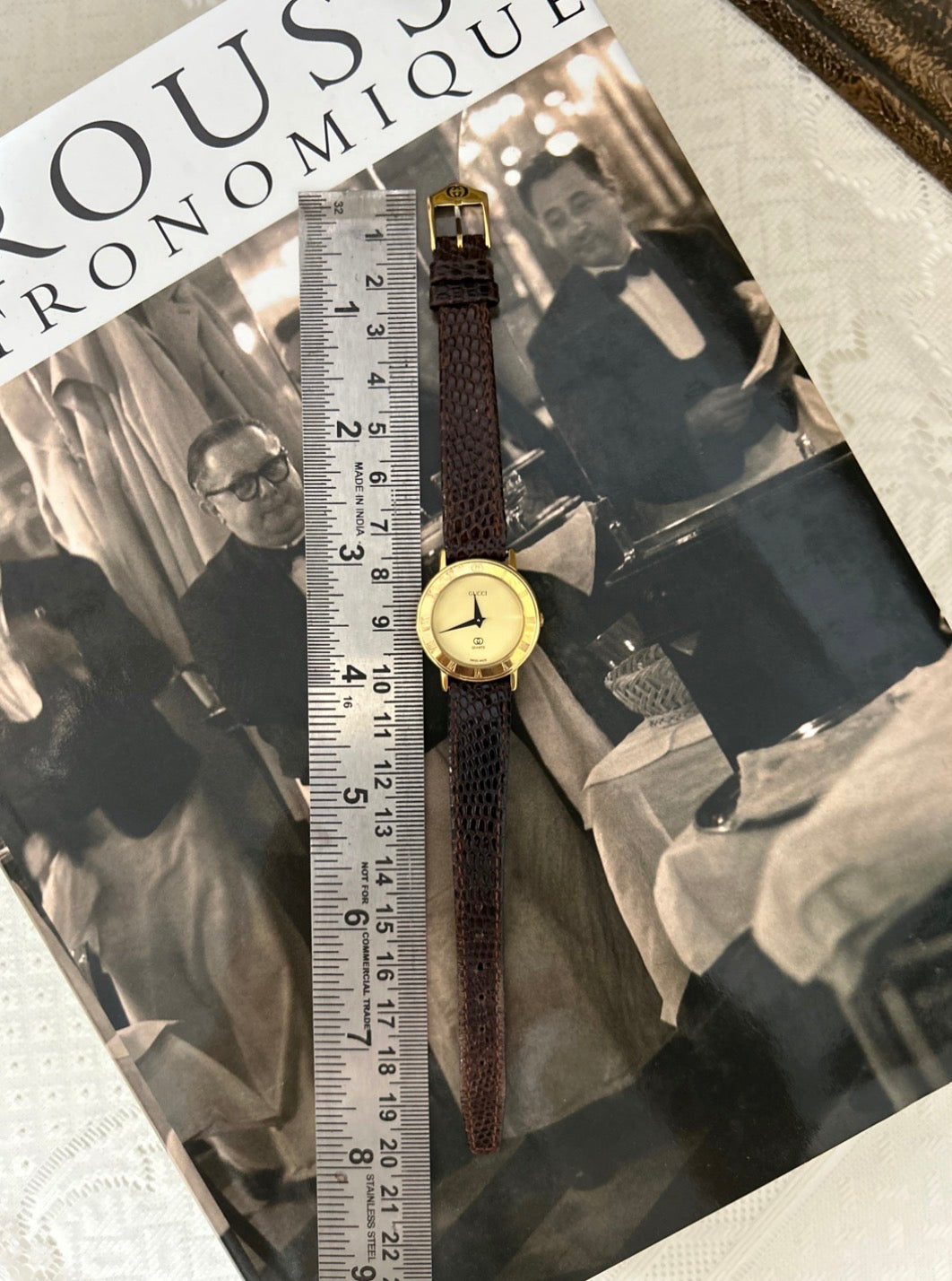 80s Gucci 3001L Ladies Vintage Quartz Watch