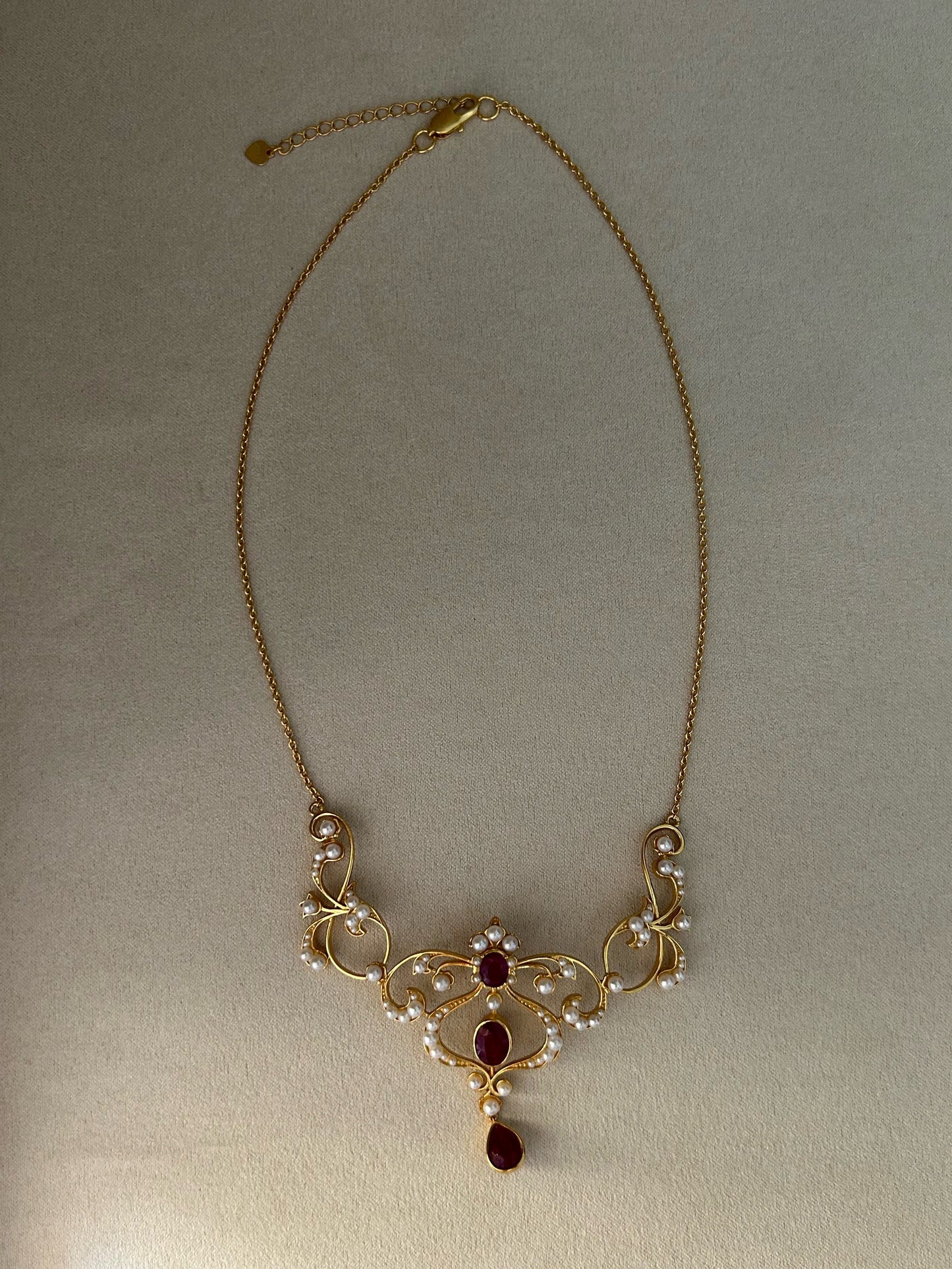 Nouvelle Vine Scroll Lavaliere ~ S925 Gold Plated