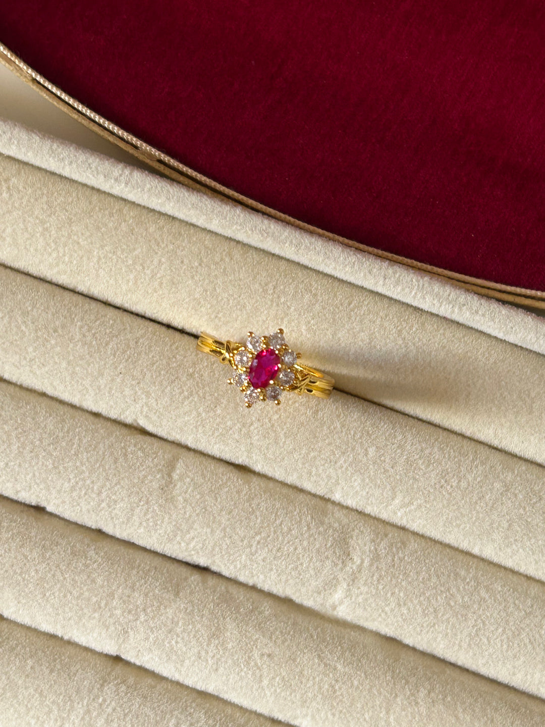 Renaissance Jewel Resizable Ring