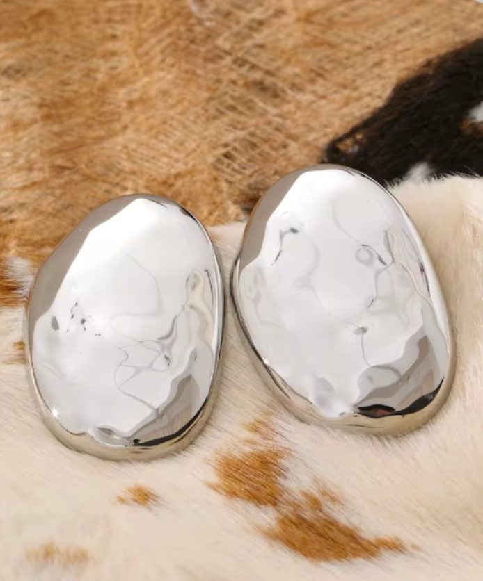 Fluid Oval Stud Earrings