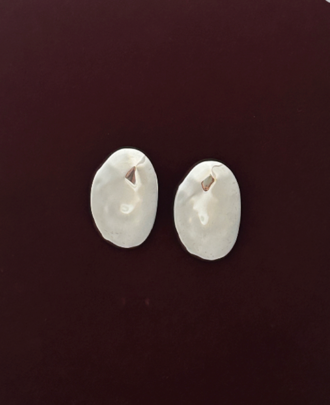Fluid Oval Stud Earrings
