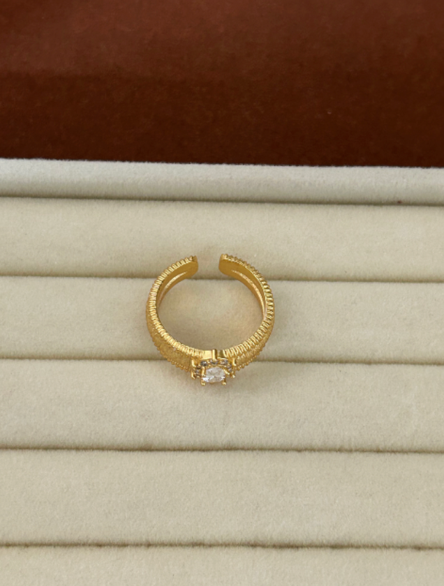 Zarela Cuff Ring