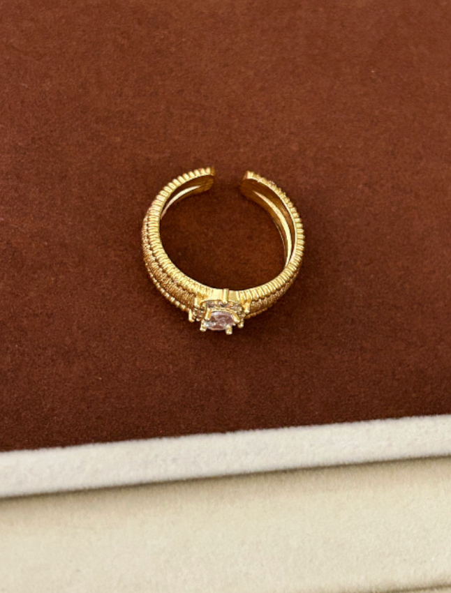 Zarela Cuff Ring