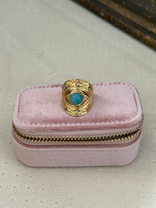 Vintage Ornate Gemstone Ring