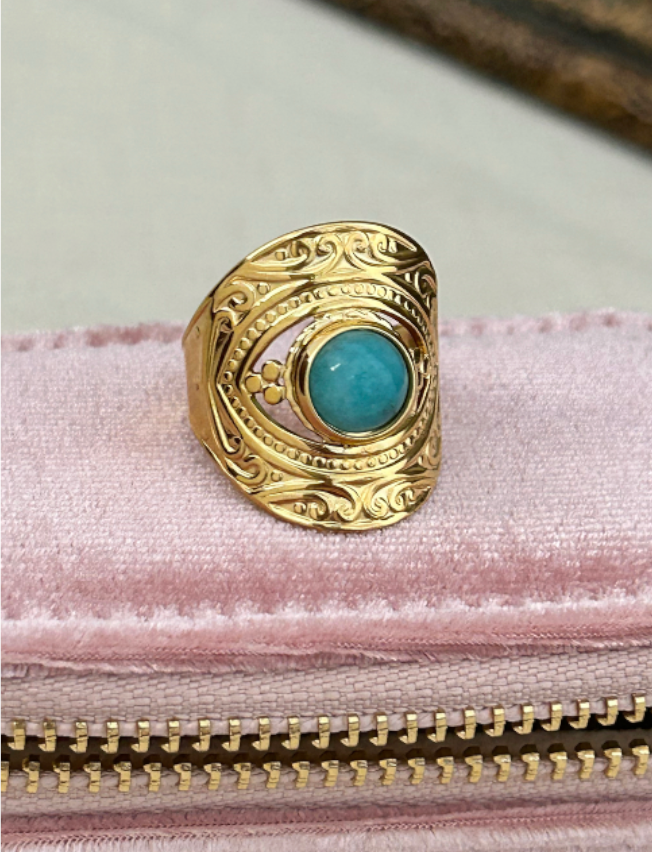 Vintage Ornate Gemstone Ring