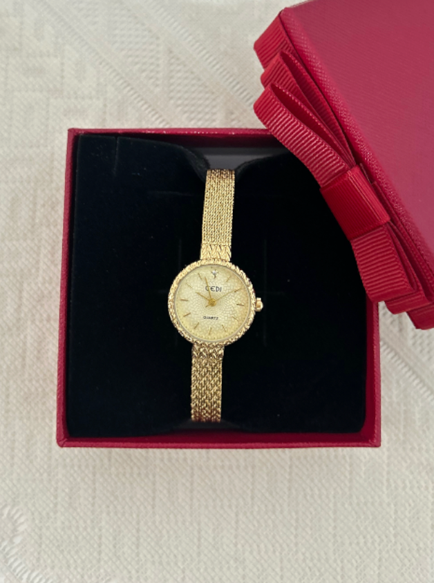 Elise 70s Style Mesh Watch