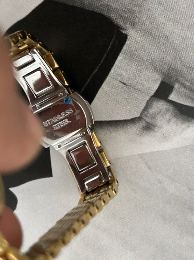 Classic Minuit Noir Gold Watch