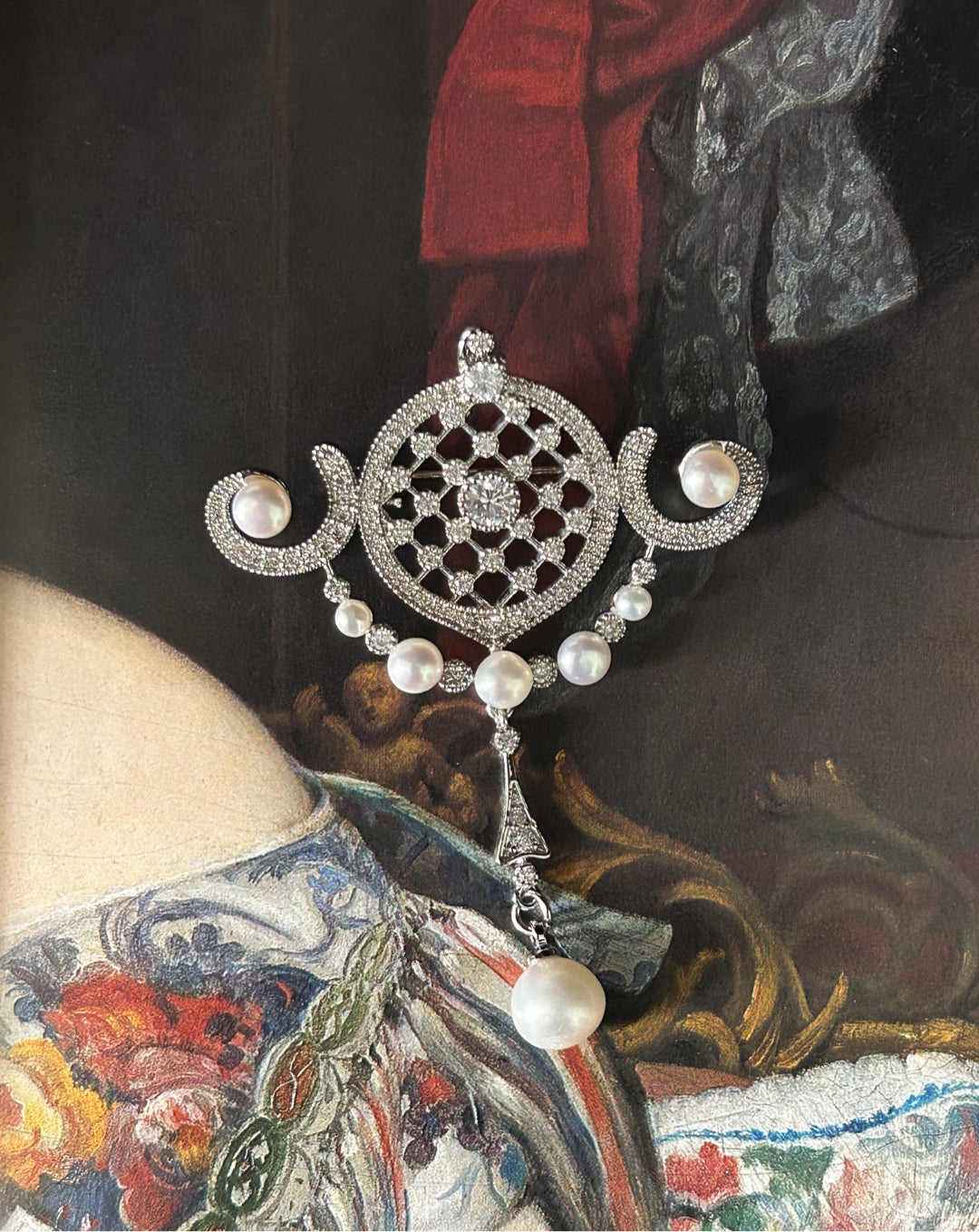 The Satin Rhythm Palace Brooch Cum Pendant